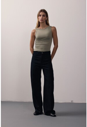 CALÇA NANDA PRETO