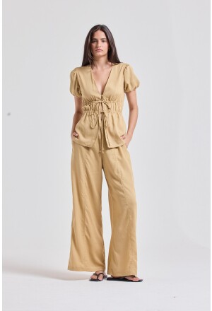 CALÇA RECORTES CAMBRAIA CARAMELO