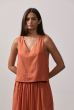 BLUSA DECOTE V CAMBRAIA TERRA
