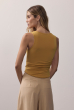BLUSA DETALHE LATERAL MOSTARDA