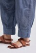 CALÇA PREGAS LISTRADA