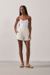 SHORT BOLSO CAMBRAIA OFFWHITE