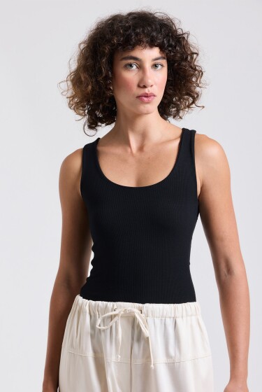 REGATA AMARILIS PRETO