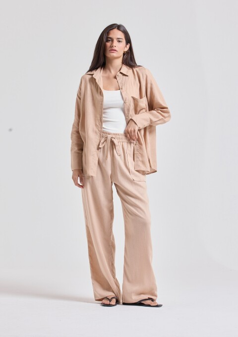CALÇA RETA BOLSO CAMBRAIA BEGE