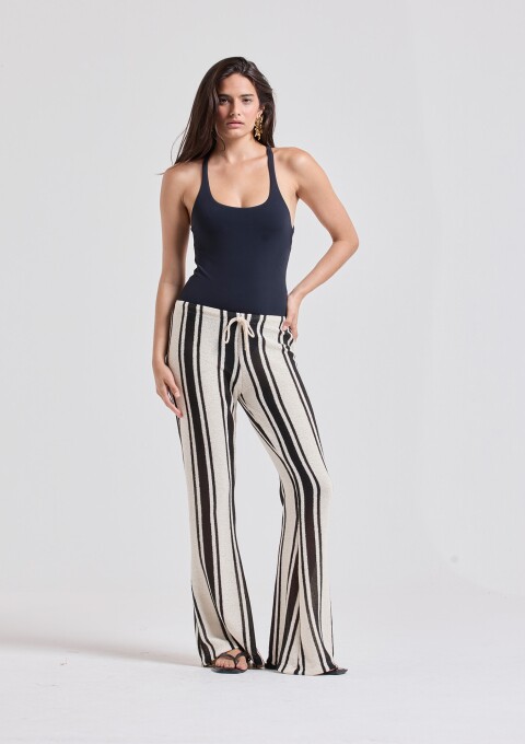 CALÇA BOCA SINO TRICOT