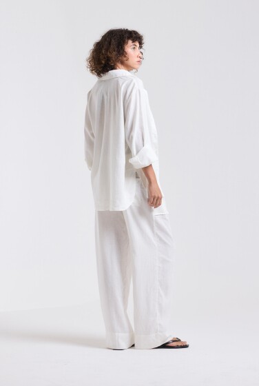 CAMISA SOCIAL ARREDONDADA CAMBRAIA OFFWHITE