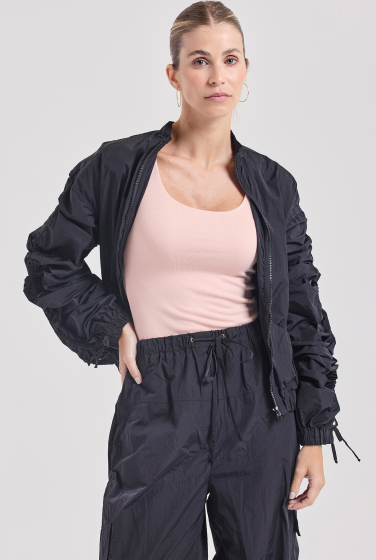 CASACO CORTA VENTO MANGA FRANZIDA PRETO