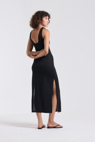 VESTIDO FENDAS TRICOT PRETO